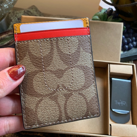 Authentic COACH 3 in 1 coated signature leather card case/ money clip - Picture 2 of 9